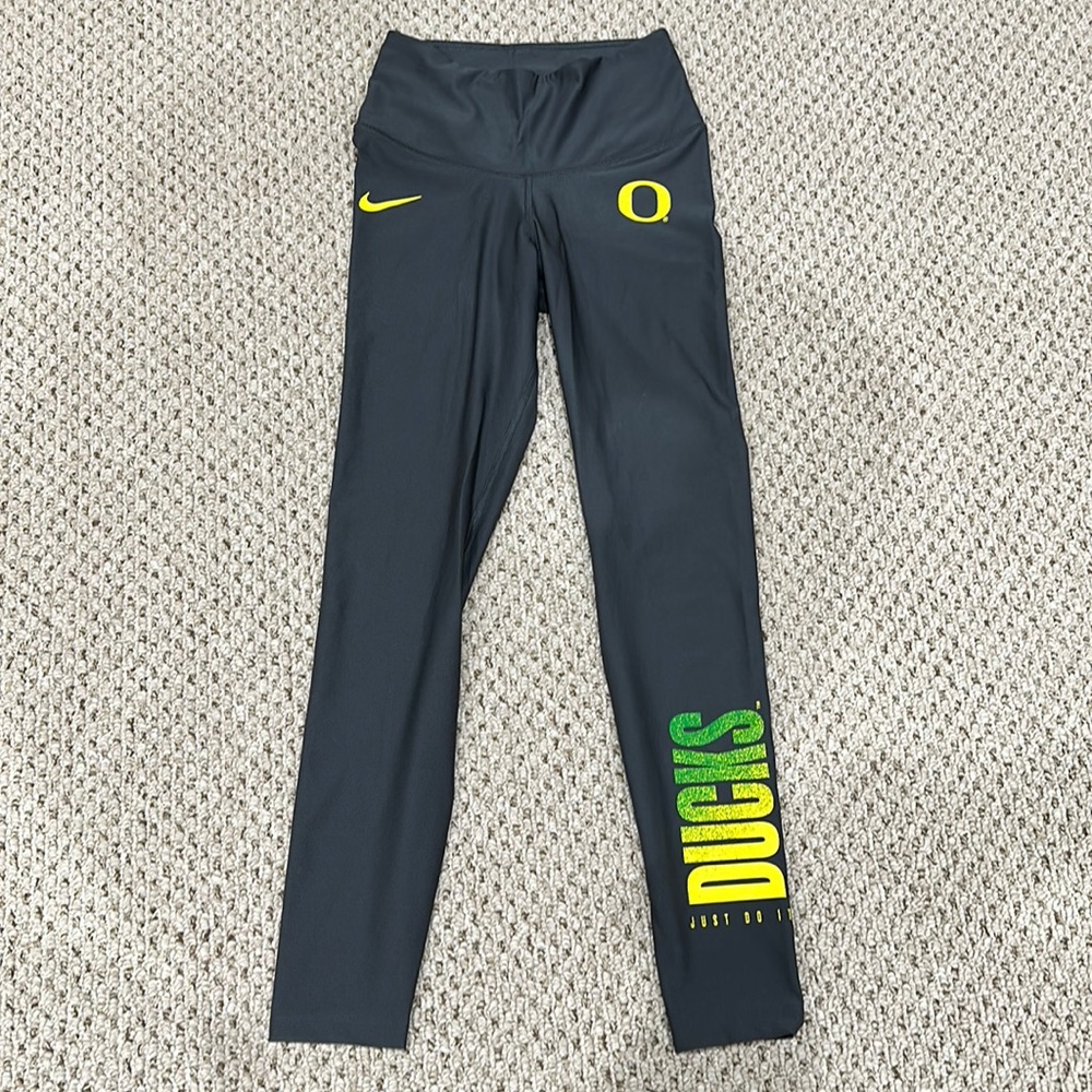 Nike University of Oregon Ducks DRI-FIT leggings, women’s size small